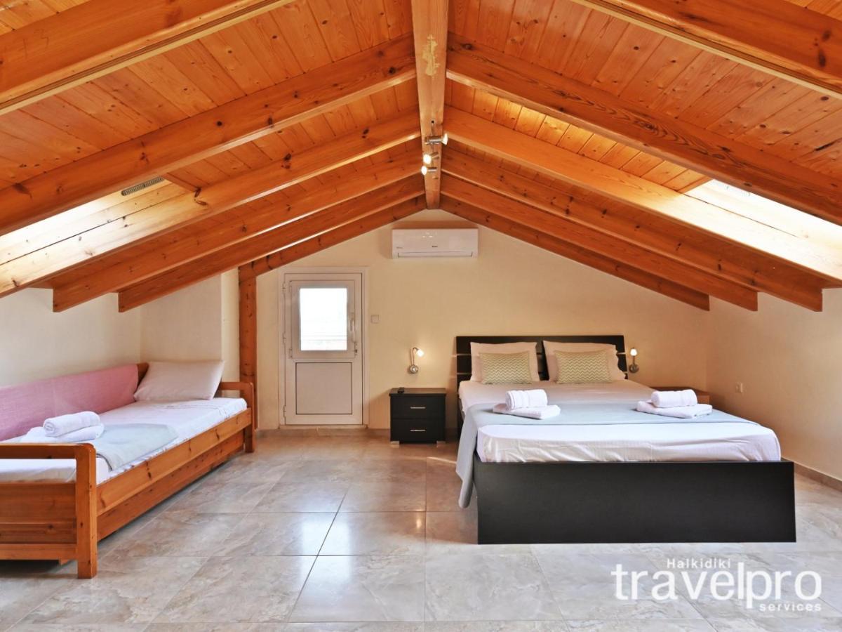 Villa Iris By Rentalspro Services - Agios Mamas Beach Exterior photo