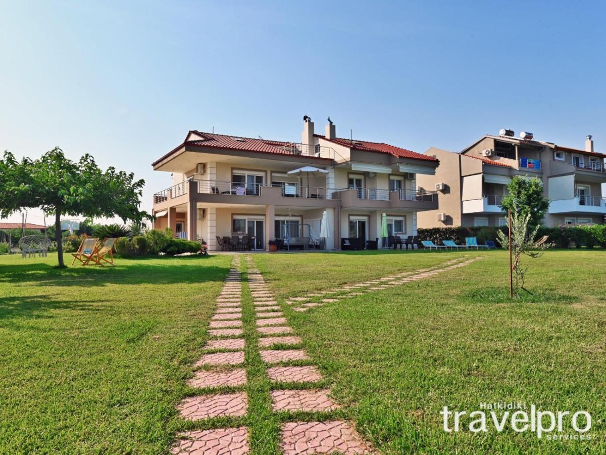 Villa Iris By Rentalspro Services - Agios Mamas Beach Exterior photo