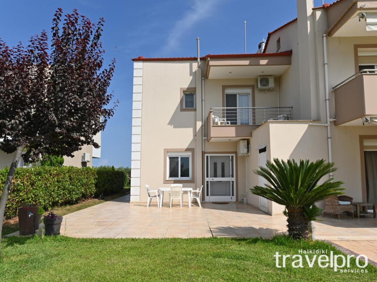 Villa Iris By Rentalspro Services - Agios Mamas Beach Exterior photo