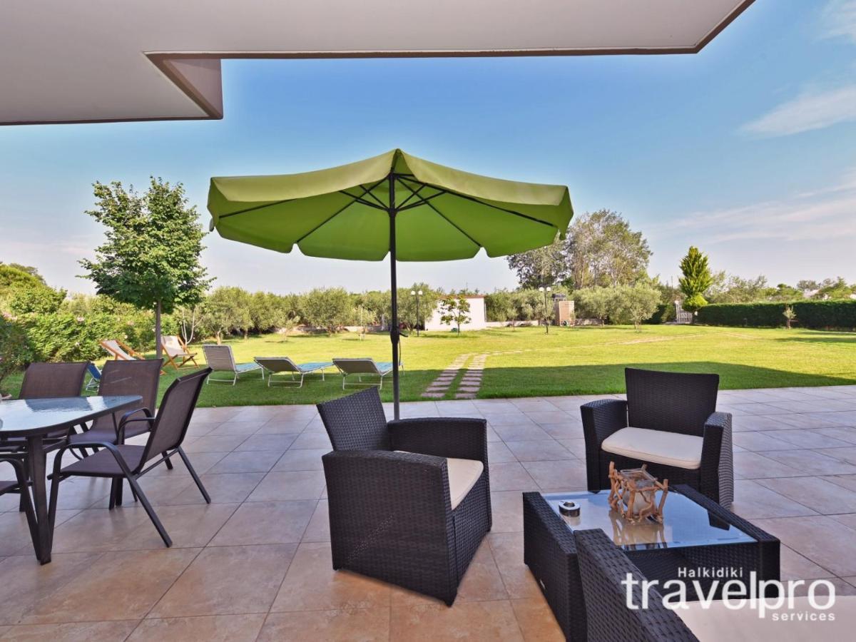 Villa Iris By Rentalspro Services - Agios Mamas Beach Exterior photo