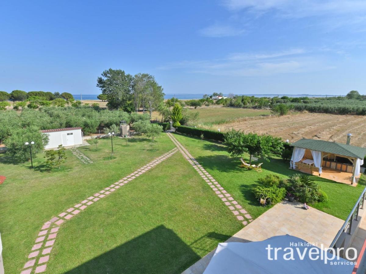 Villa Iris By Rentalspro Services - Agios Mamas Beach Exterior photo